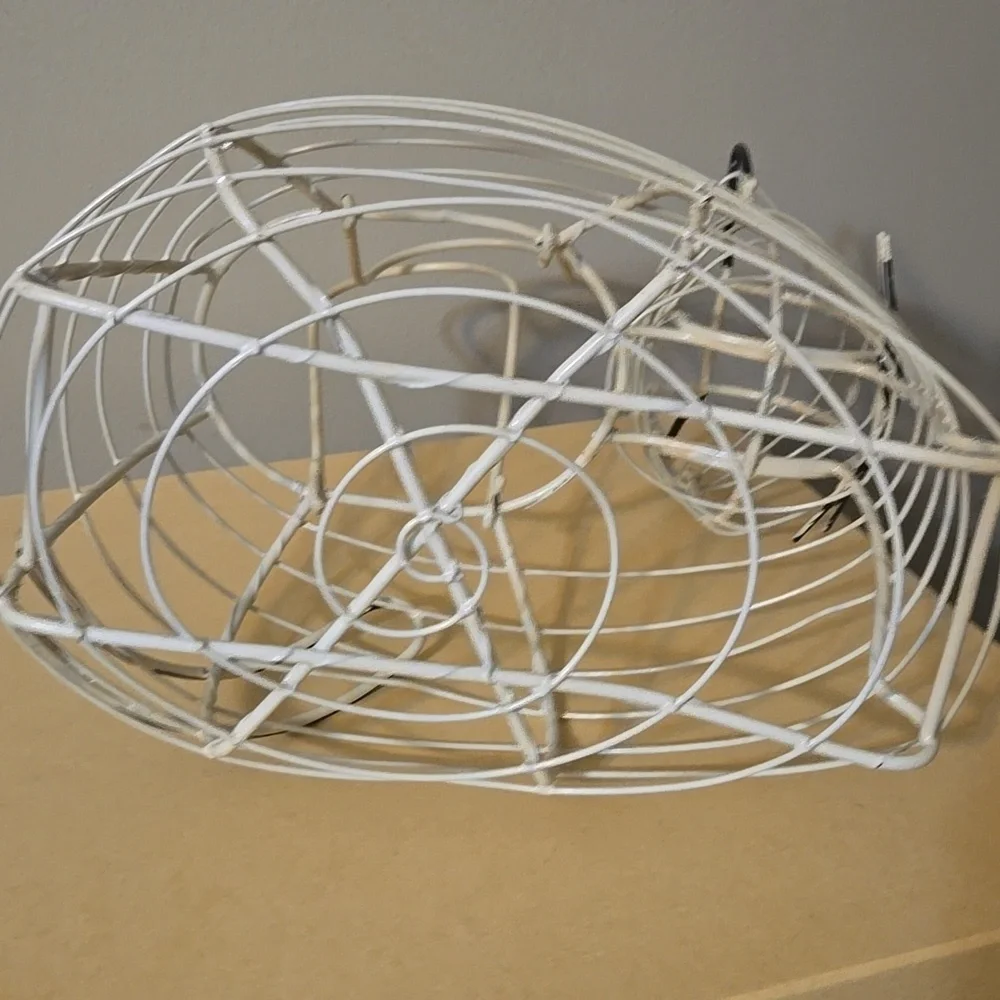 Cat-Shaped Wire Egg Basket - Cream and Black